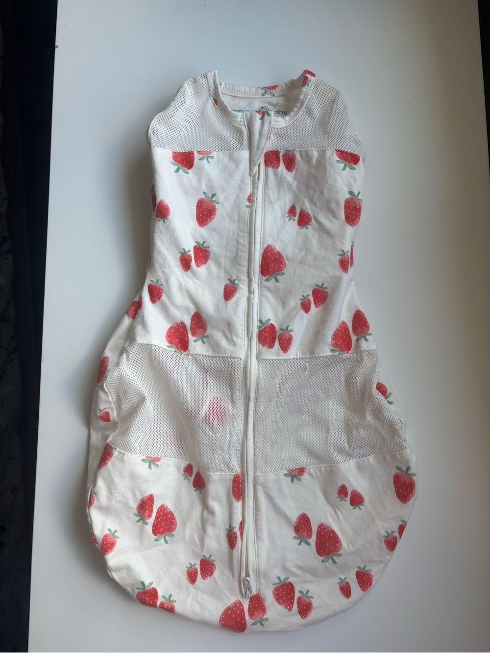 Happiest baby 0-2m swaddle bag strawberry print